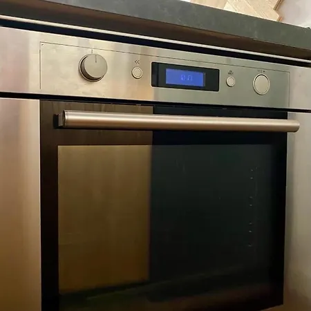 Lvapart 1 вул ковжуна центр не далеко від ж д вокзалу звітні документи Lejlighed