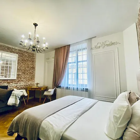 Lvapart 1 вул ковжуна центр не далеко від ж д вокзалу звітні документи Lejlighed