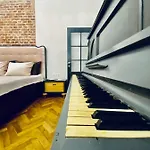 2 Lvapart центр з піаніно * Lviv