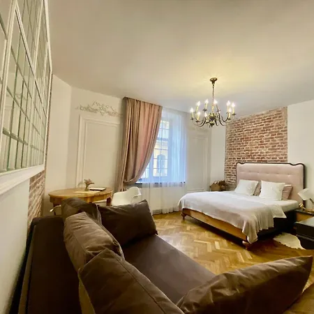Lvapart 1 вул ковжуна центр не далеко від ж д вокзалу звітні документи Apartamento Lviv