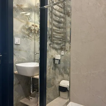 Apartamento Lvapart 1 вул ковжуна центр не далеко від ж д вокзалу звітні документи *