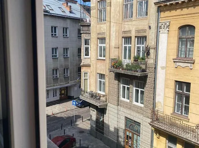 2 Lvapart центр з піаніно *