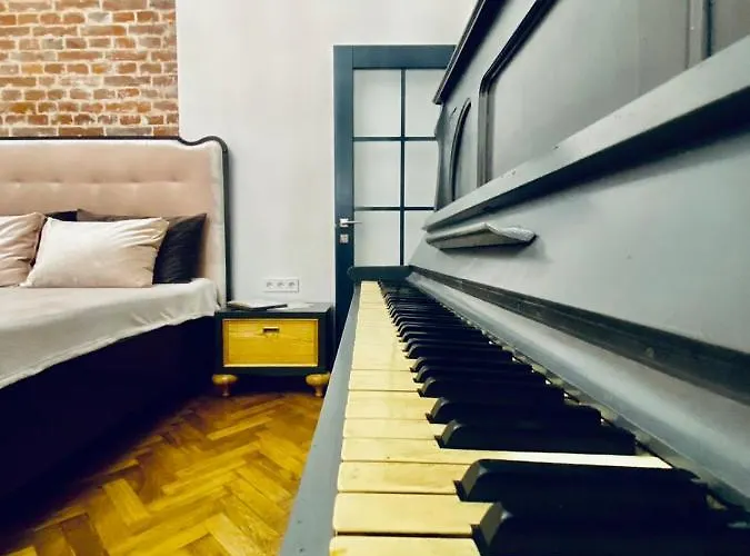 2 Lvapart Центр З Піаніно * Lviv